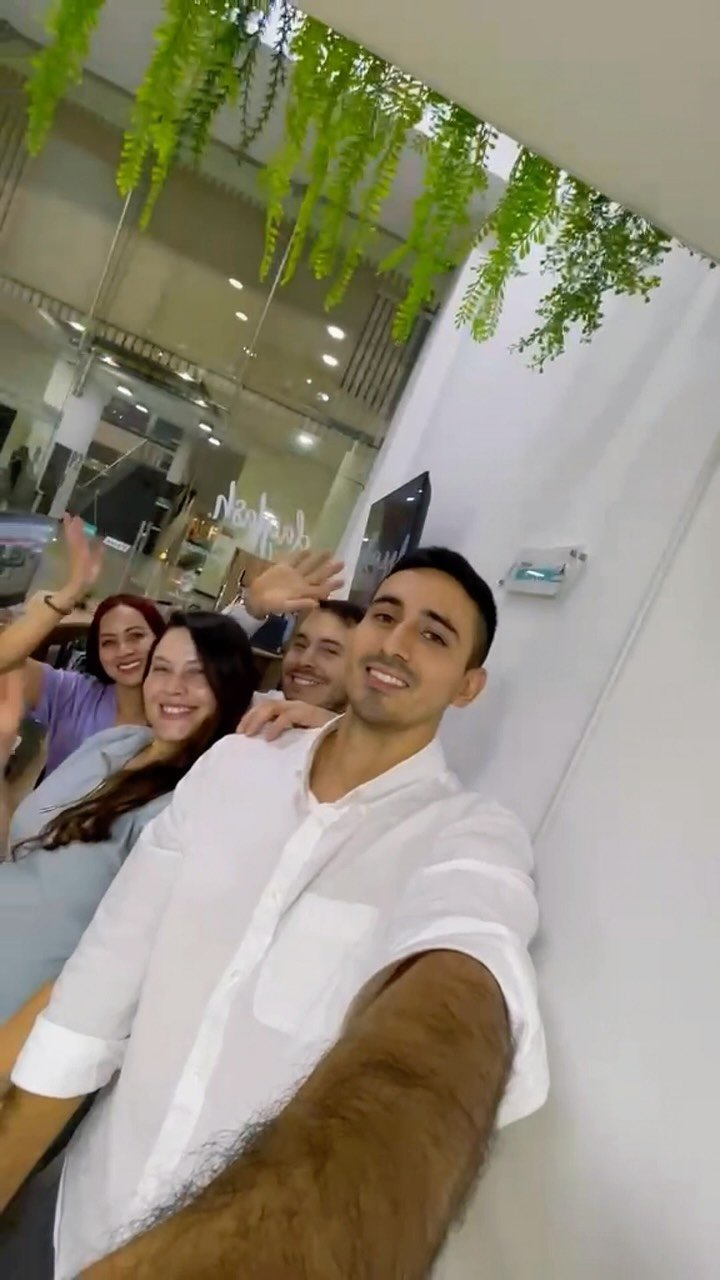 Finalmente los conoces...🥳 Detrás de cada transformación hay un equipo que lo da todo: 👨Andrés que&hellip;